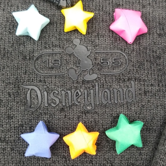 Disney Sweaters - Disneyland Parks Gray XXL Pullover 1/4 Zip Fleece